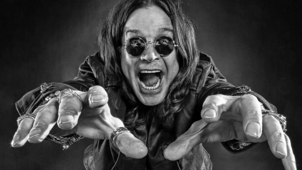 1512209731803 1512209774.jpg ozzy osbourne il piu orribile omaggio al principe delle tenebre mai creato ed e in un pub di birmingham 
